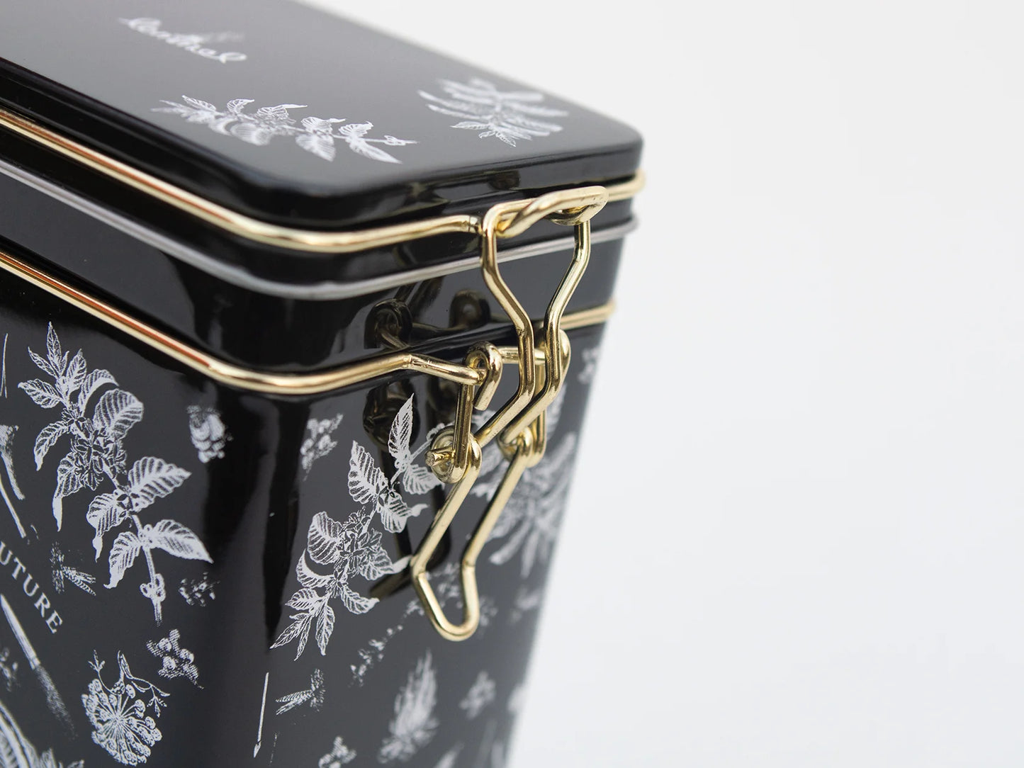 Tin box "Flat Earth"