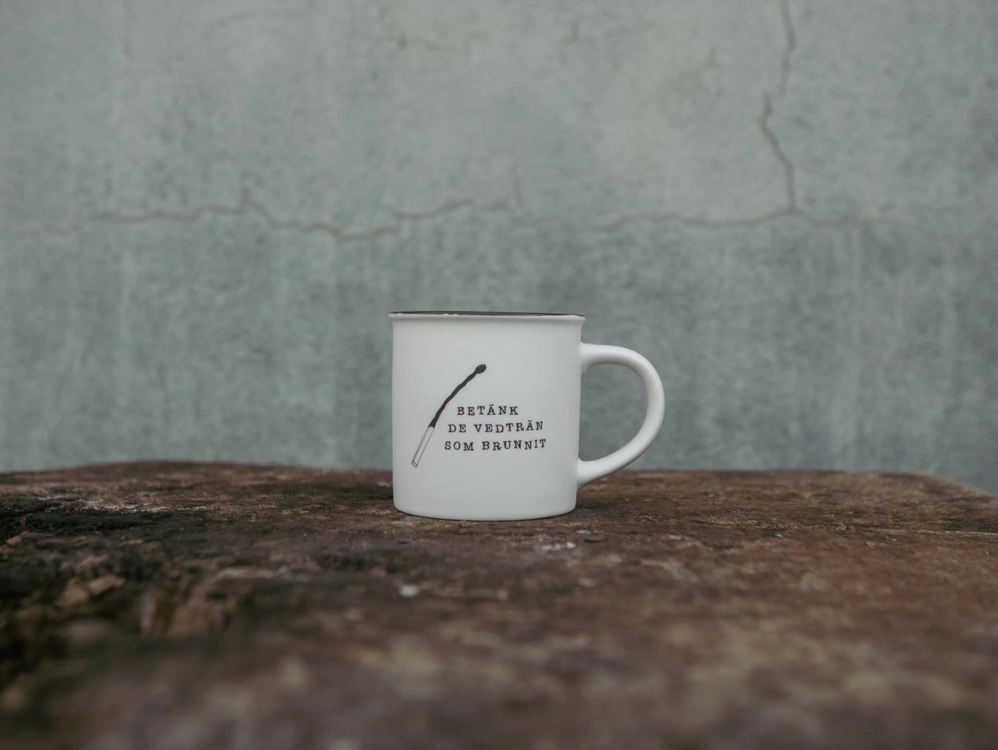 Porcelain mug "Betänk"