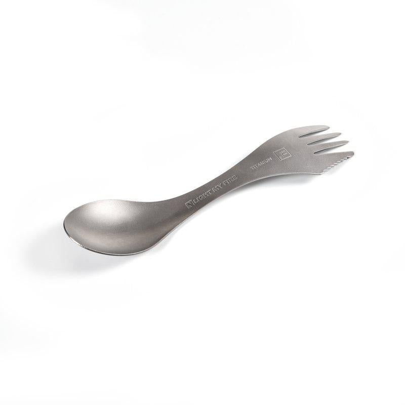 Swedish Spork titanium produktbild på vit bakgrund